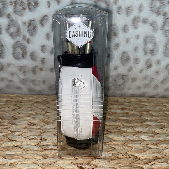 Dashing Golf Bag & Pen Set Fathers Day Gift - Picture 4 of 4